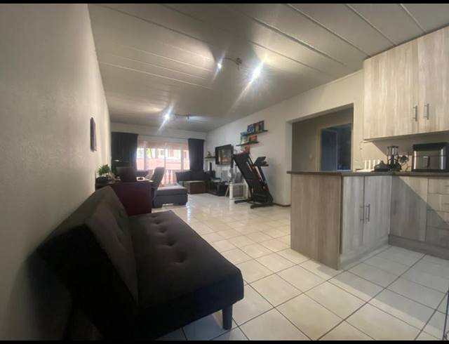 2 BEDROOM TOWNHOUSE FOR SALE IN VORNA VALLEY